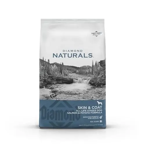 DIAMOND NATURALS Skin & Coat dry dog food bag with salmon
