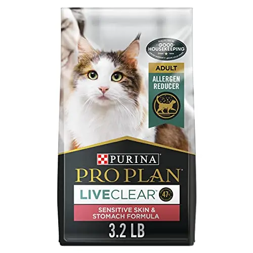 Purina Pro Plan LIVECLEAR dry cat food bag for allergen reduction